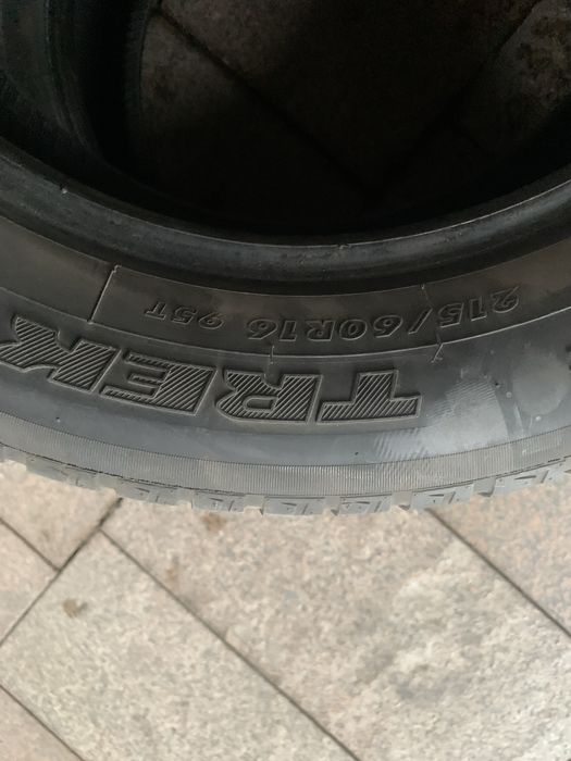 Комплект зимних шин