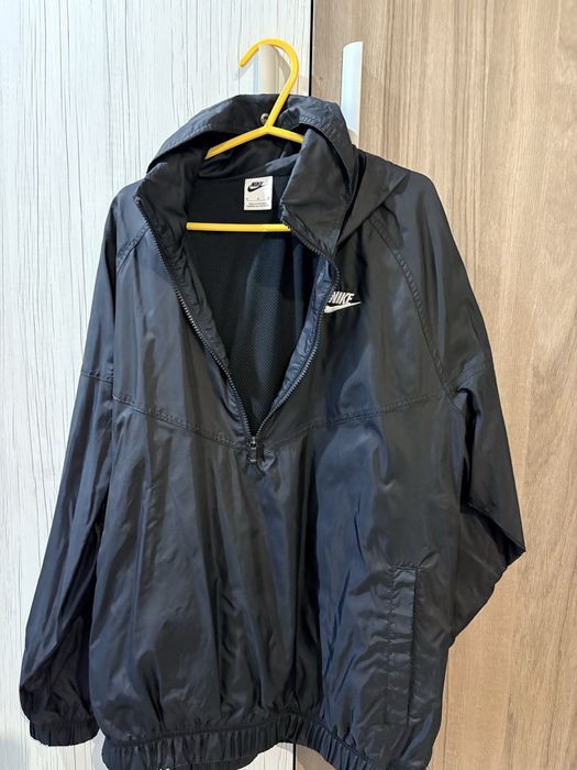 Nike windrunner jacket