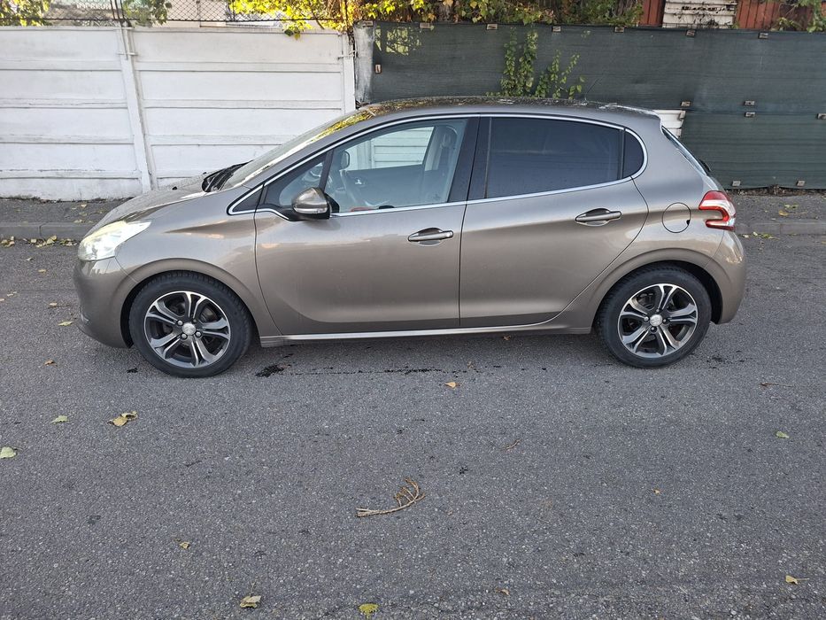 Peugeot 208 ehdi
