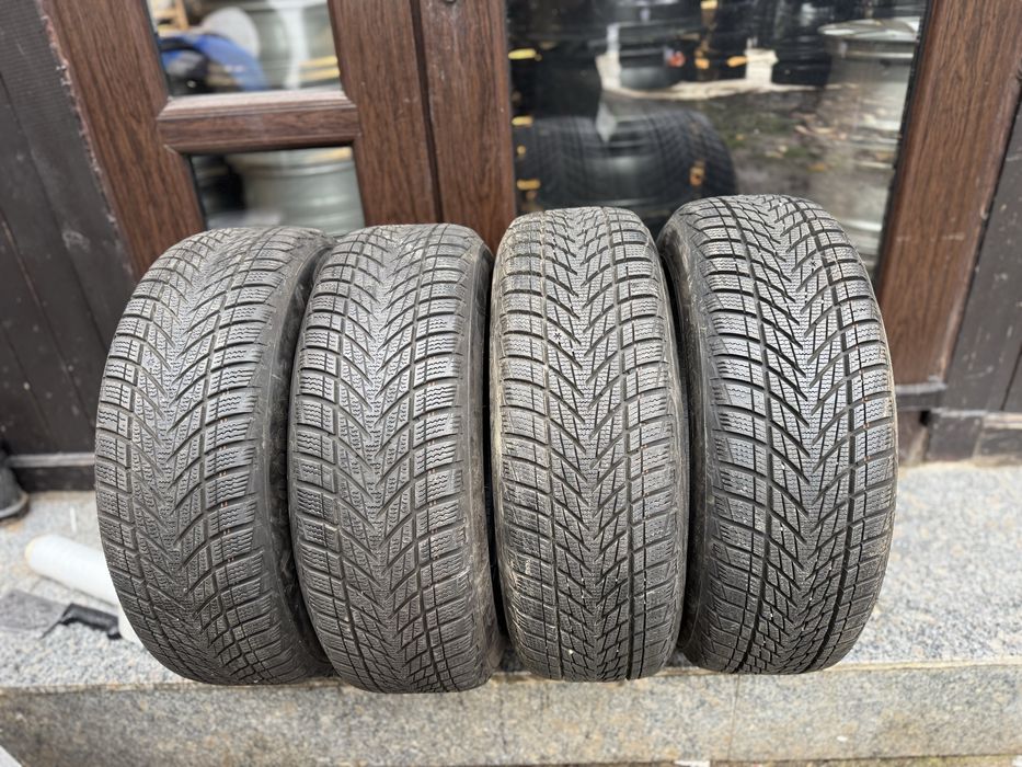4 Anvelope Goodyear UltraGrip Performance 3 – 205/60 R16 96V DOT 2023