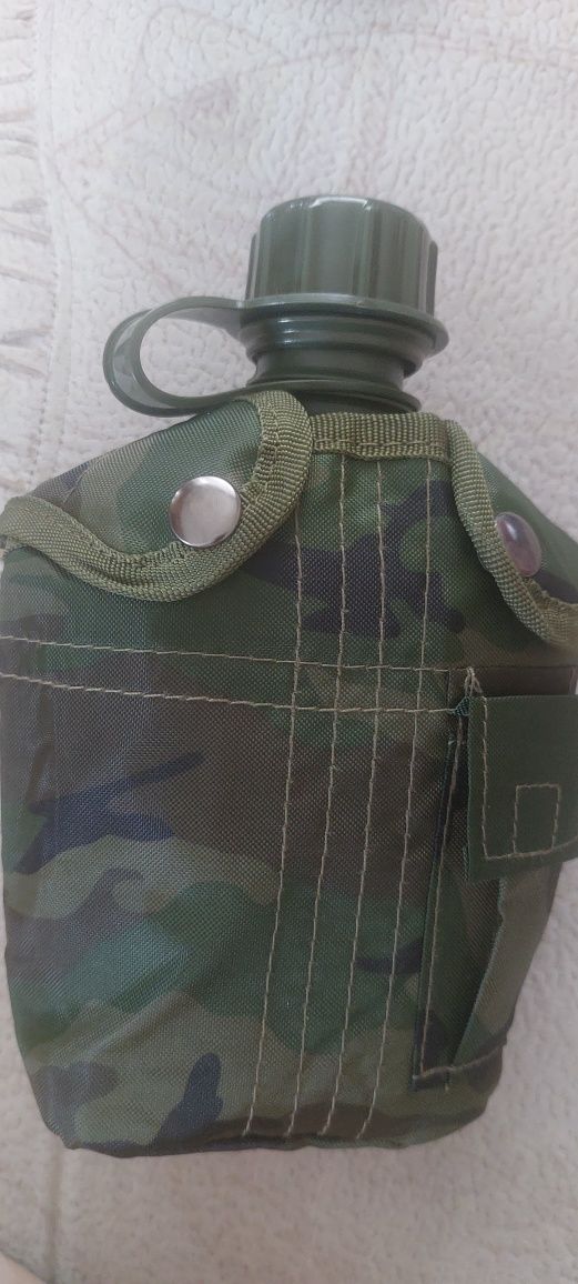 Фляжка с чехлом .