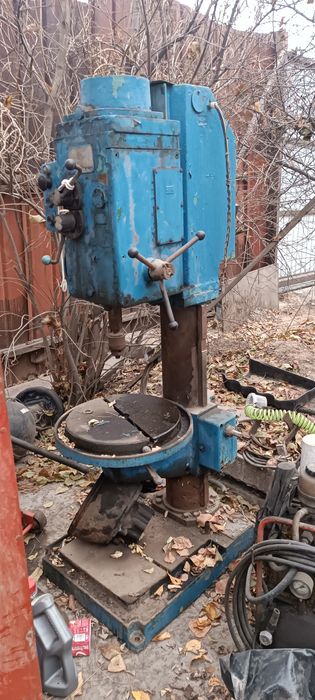 Сверлильный станок