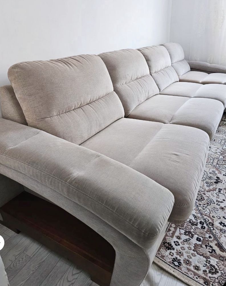 Продается диван россиский