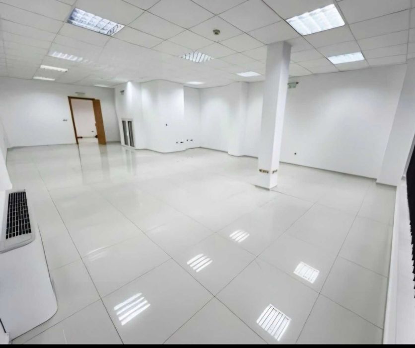 Дава се под наем Офис в София, Малинова долина - 306 кв.м за 1400 € - Снимка #2