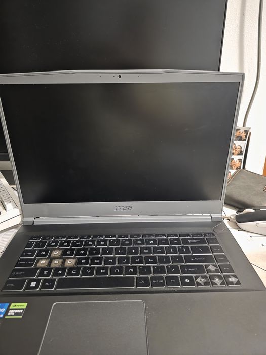 Laptop Gaming MSI Thin 15