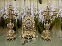 Часовник,антика в стил Louis XV - бронз, емайл, позлатен - 1940-1950