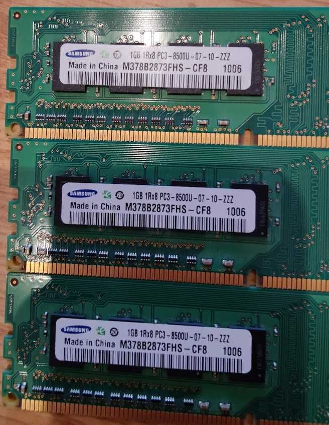 Memorii RAM Samsung M378B2873FHS-CF8