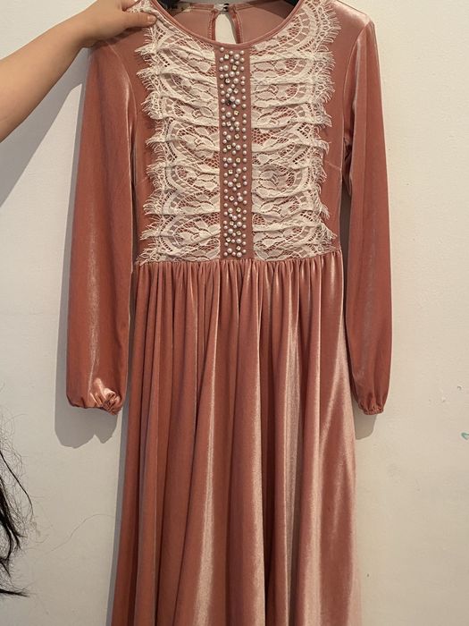 Көйлектерді арзан беріп жберем