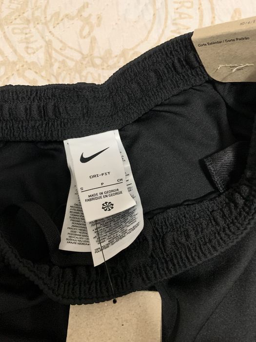 Оригинални долнища на Найк