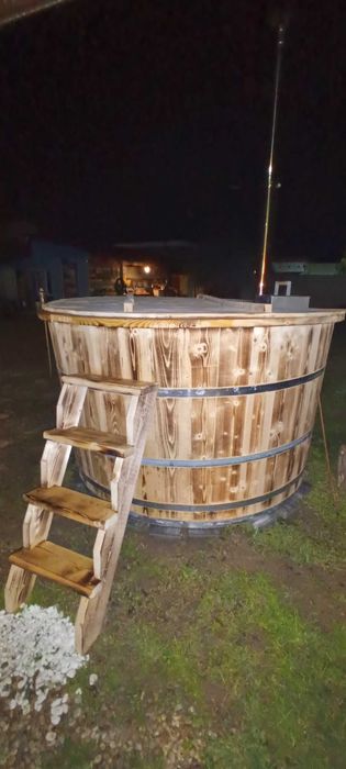 Ciubăr hot tub pe lemne pentru 6 8 persoane 499 pe închiriez zi