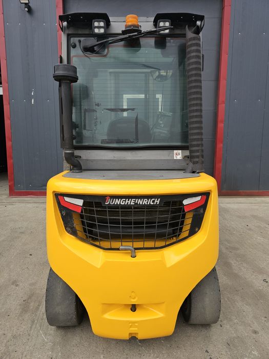 Motostivuitor diesel Jungheinrich 3T