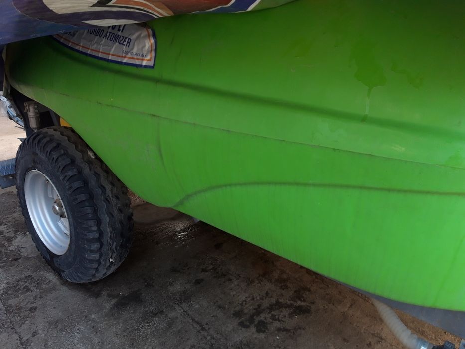 ПродамНовый турецкий опрыскиватель садовый 2тонник