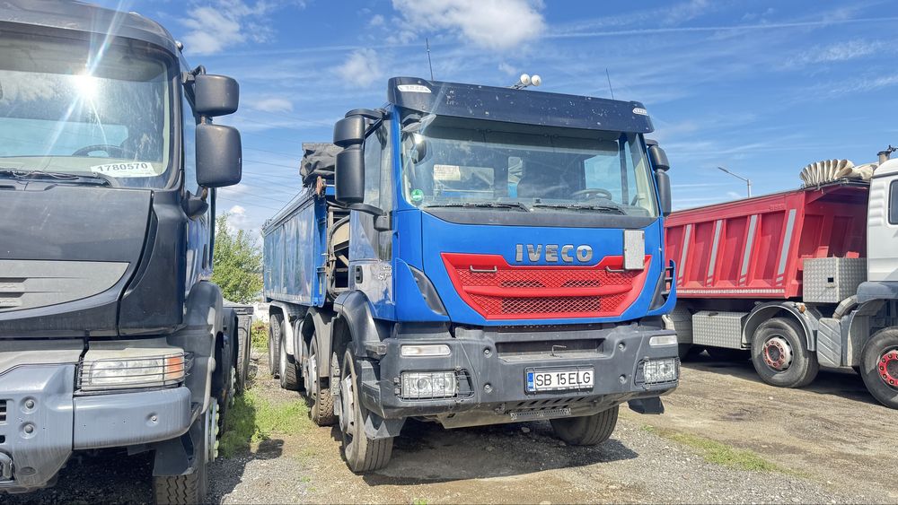 Iveco trakker 8x4