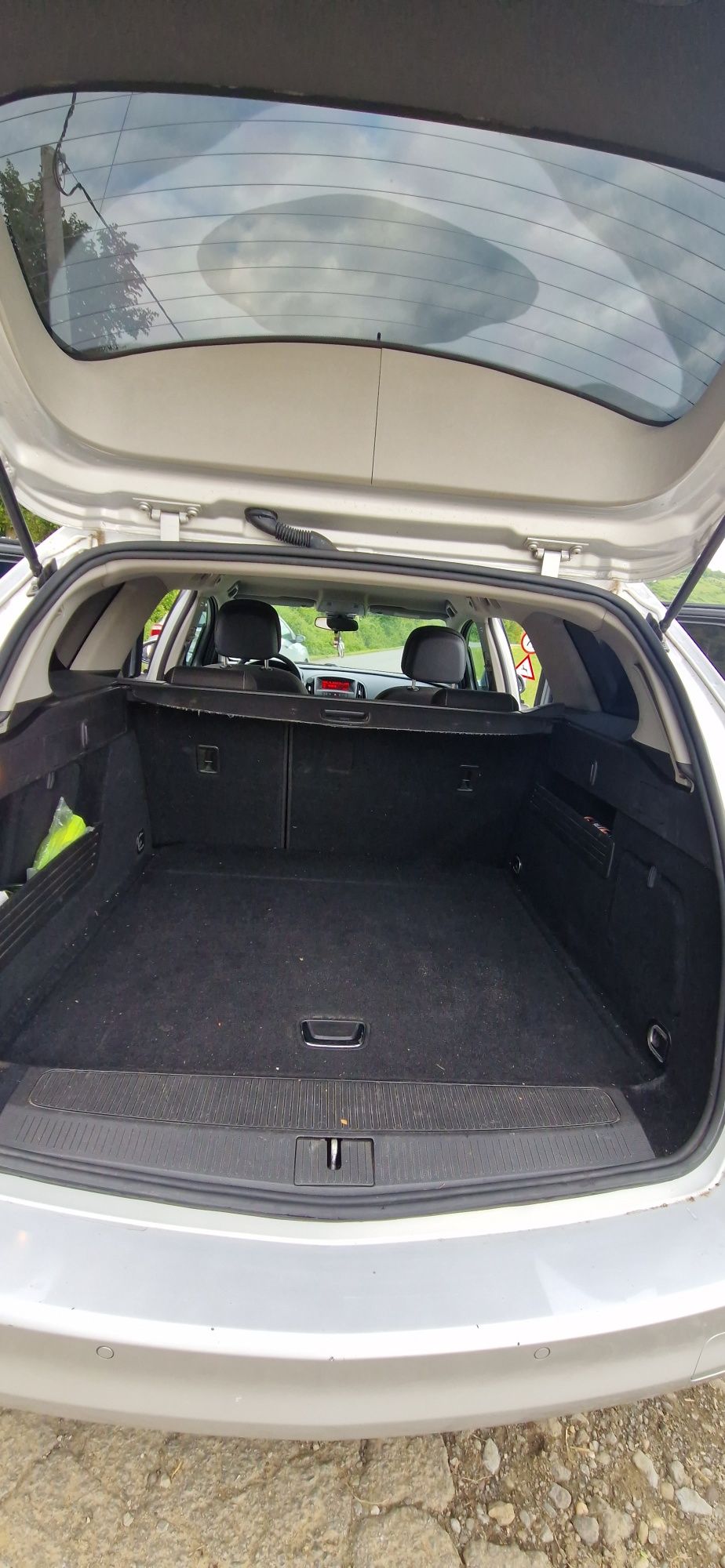 Opel Astra J 2011