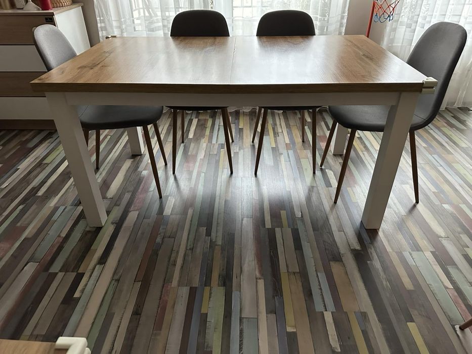 Разтегателна трапезна маса