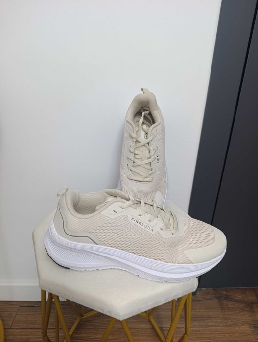 Adidași Pink soda din UK 38 și 39