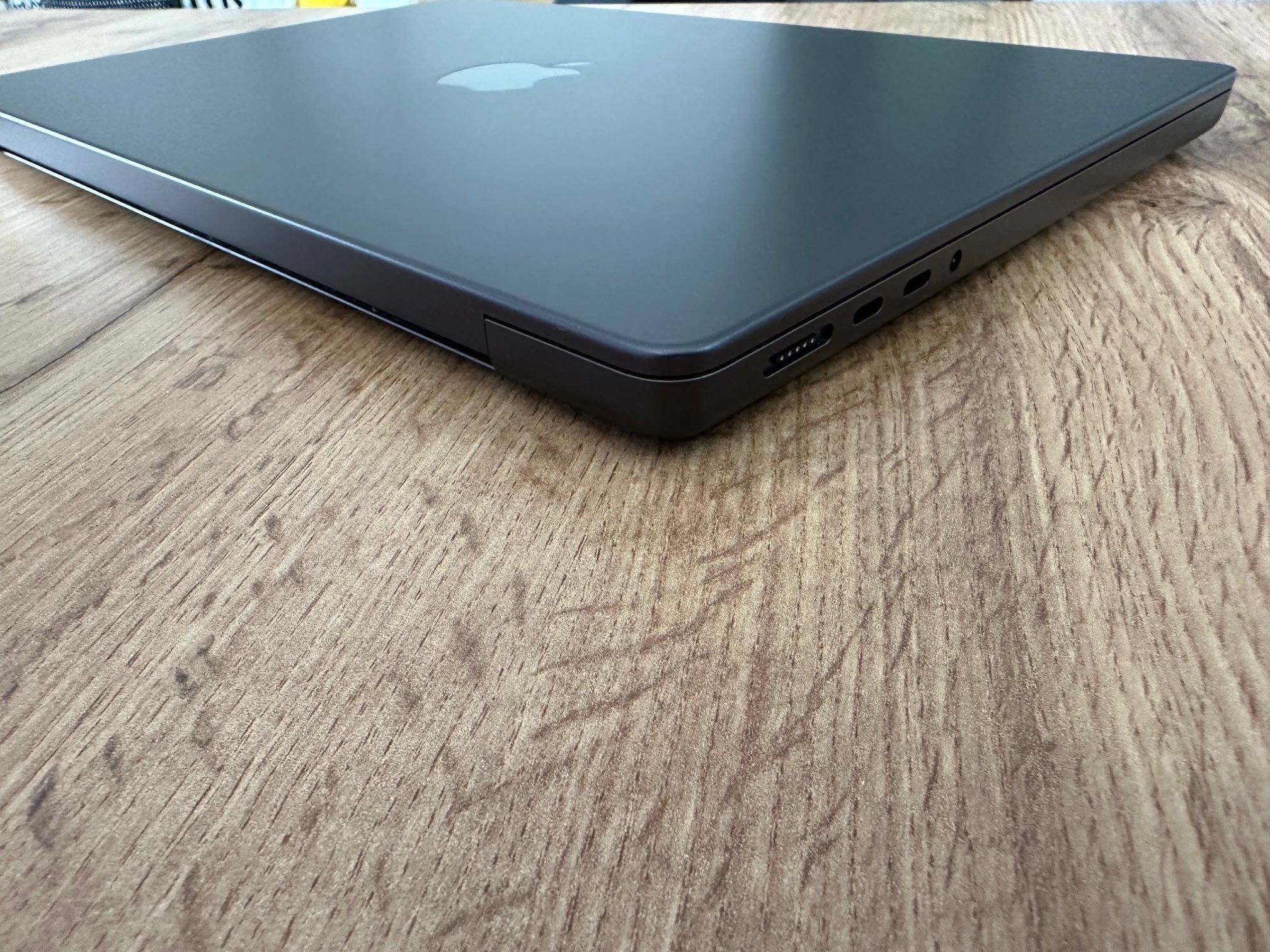 MacBook Pro 14" M4 PRO Chip 14-CPU/20-GPU/48RAM/512GB SSD