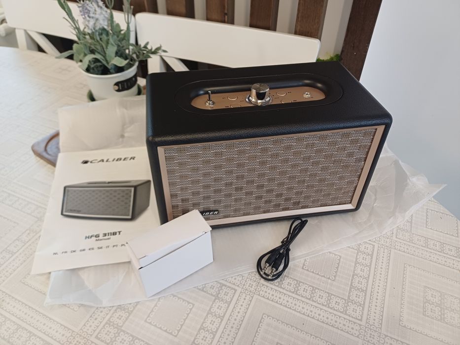 Boxa Bluetooth model retro,noua!