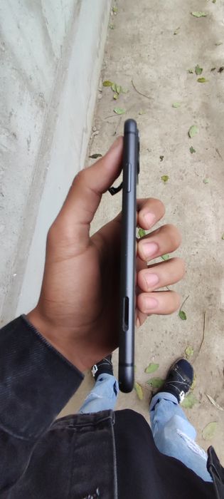 Dau carcasa de iPhone 11
