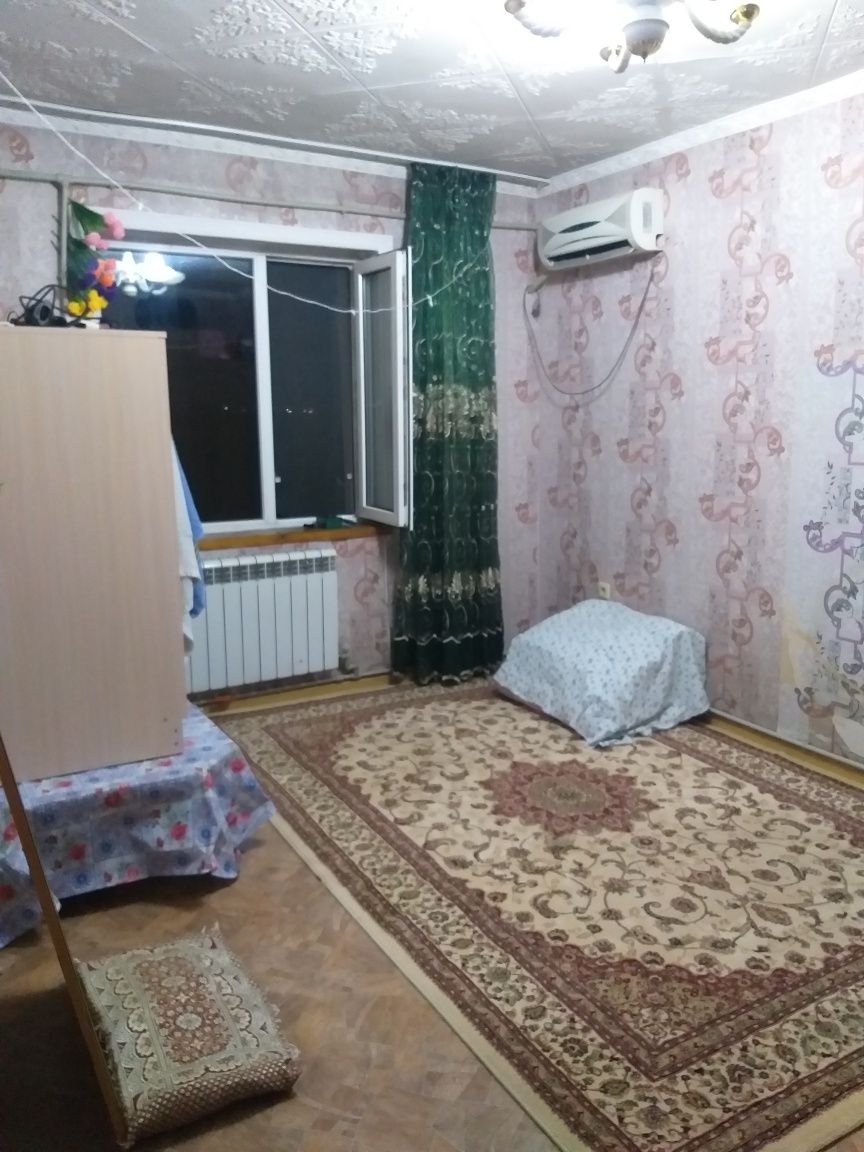 Нужна 1 девушка в квартиру