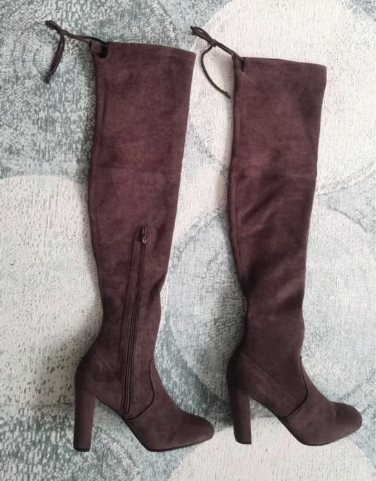 Cizme peste genunchi