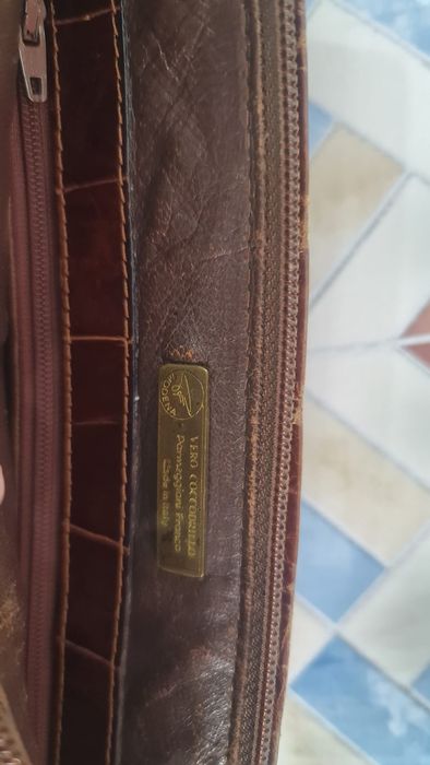 Pentru cunoscători,  Geanta plic Parmigiani Franco