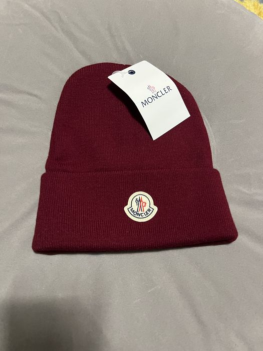 Caciula Moncler noua