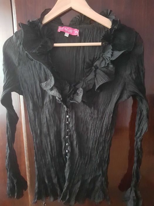 Bluza neagra eleganta