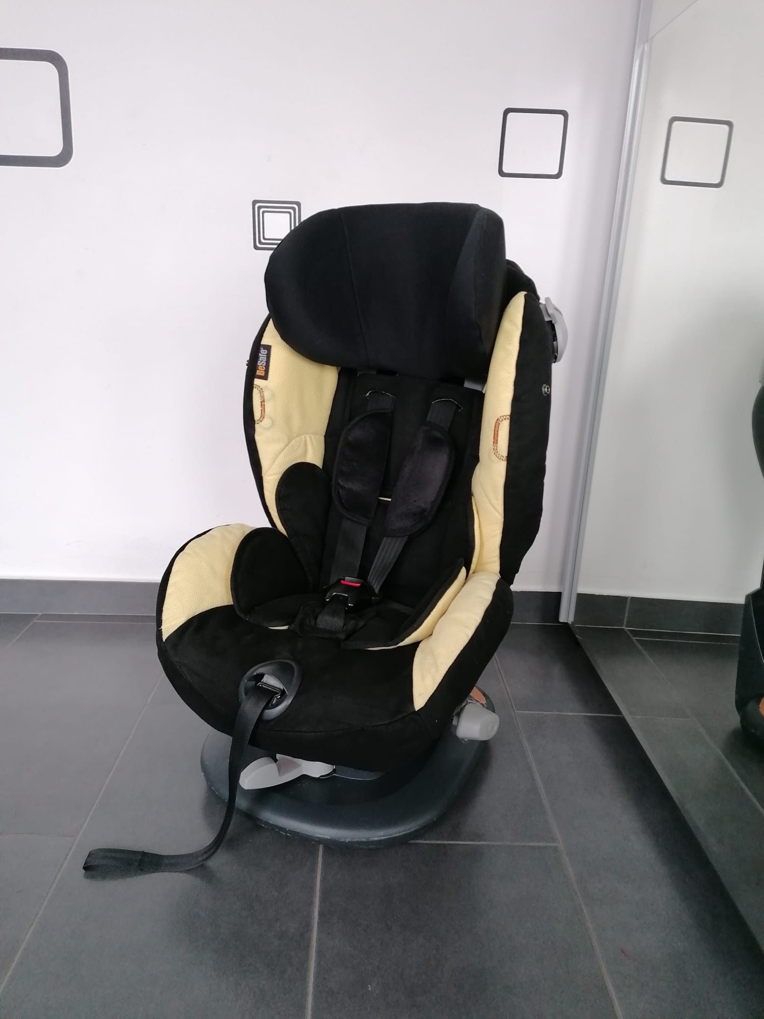 Scaun auto BeSafe Ziua Comfort X3 pentru copii intre 9 și 18 kg