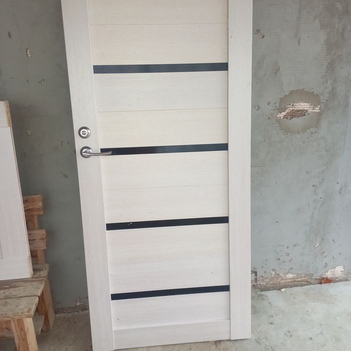 Двери бу три штуки