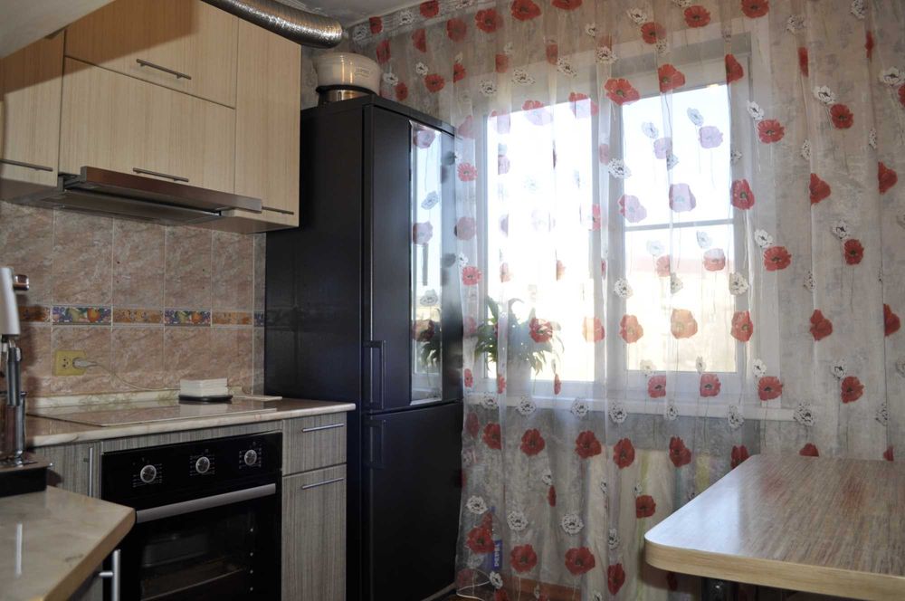 Продам 3-х комнатную мебелированную квартиру в центре, М.Горького 82