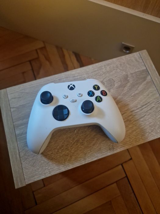 2 conteollere xbox stricate partial