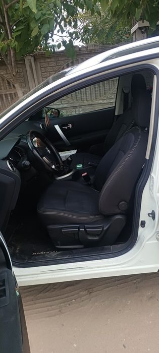 Vand Nissan qashqai+2,1/5 disel