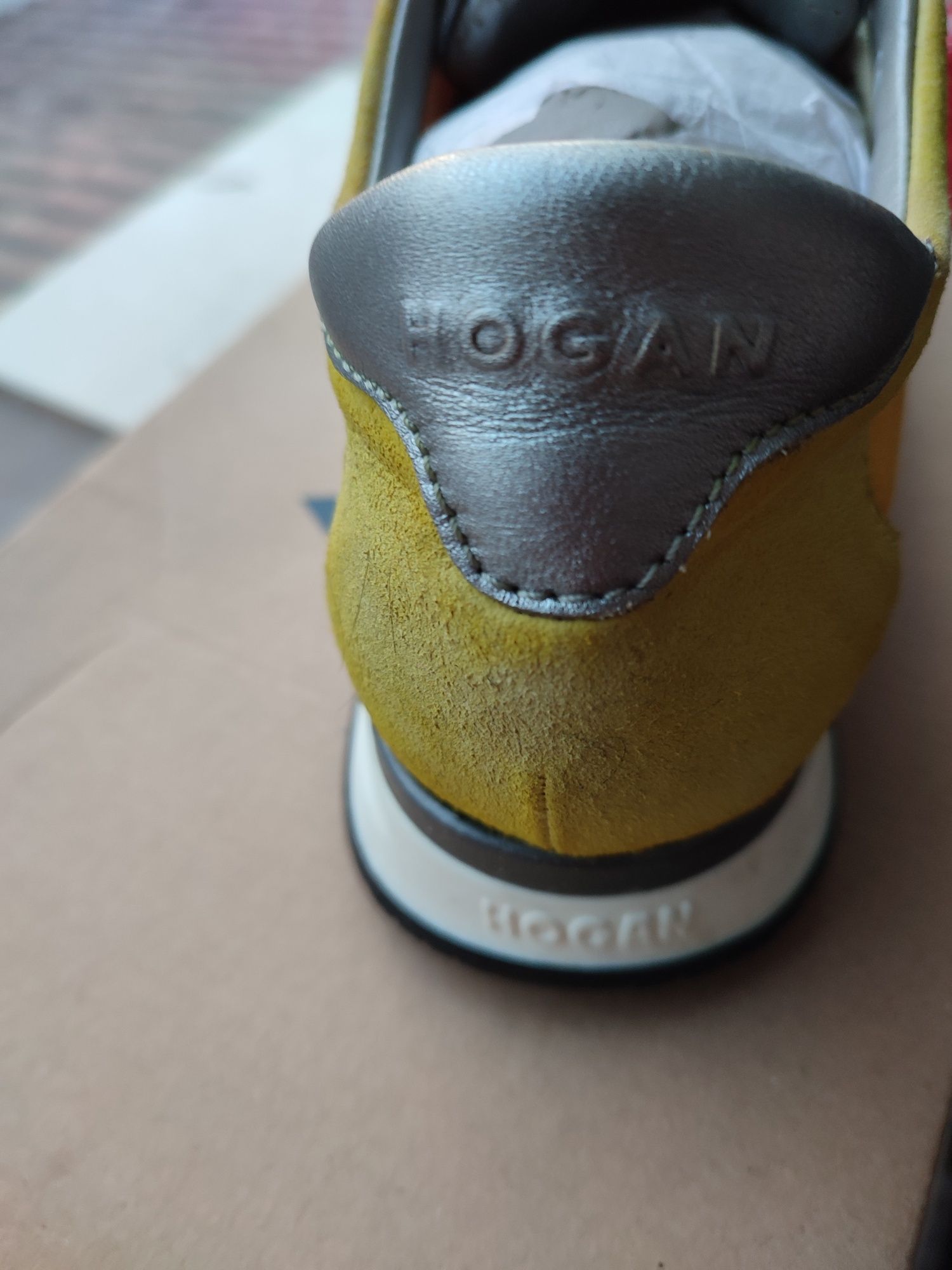 Hogan marimea 40  originali  noi