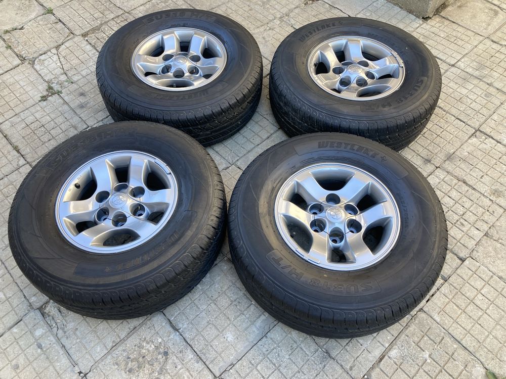 Гуми с лети джанти за тойота хайлукс/Hilux 15x7JJ 02-04г