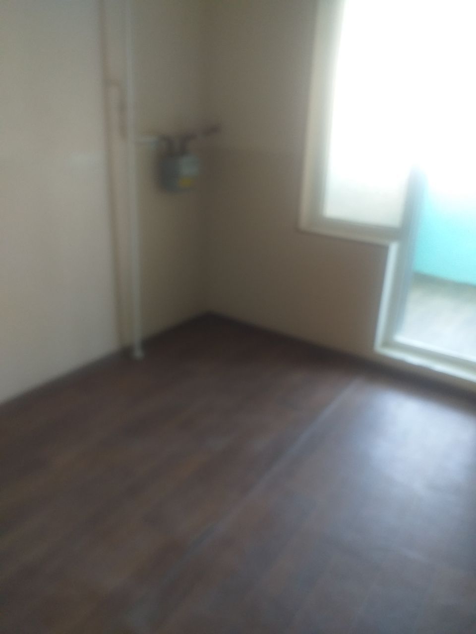 Qarshi shaxri, kvartera sotiladi, 2 xona 3 xona qilingan,