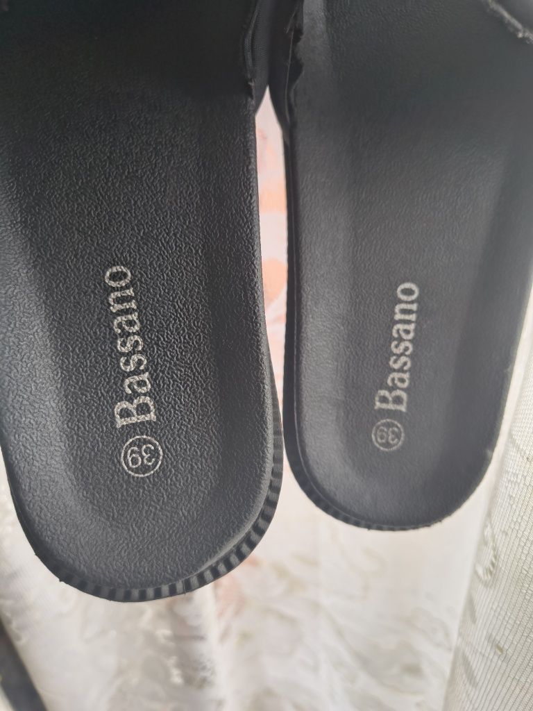 Șlapi Bassano 38