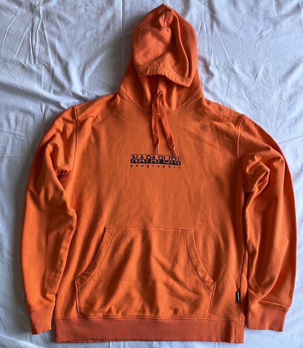 G Star и Napapijri суичъри