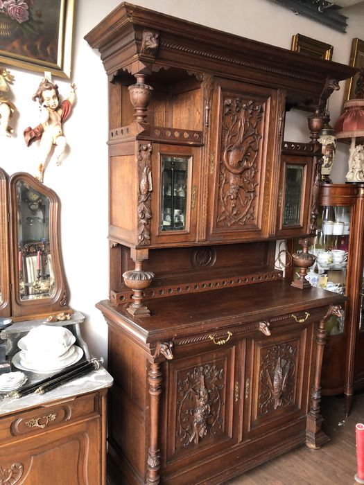 Vitrinâ veche din lemn de stejar