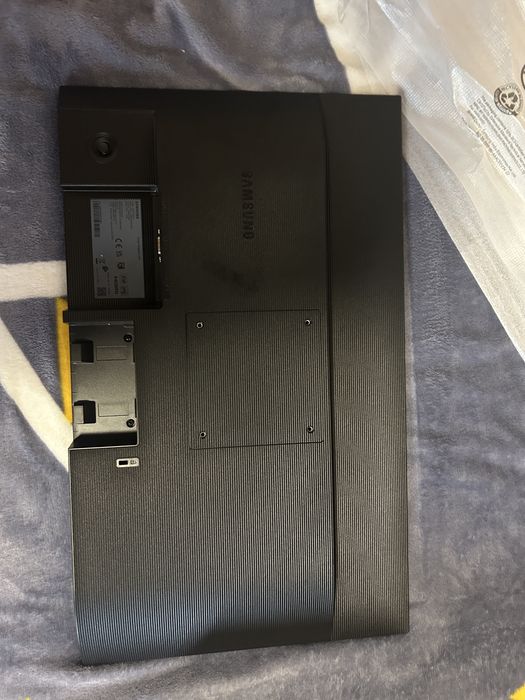 Samsung монитор 24”