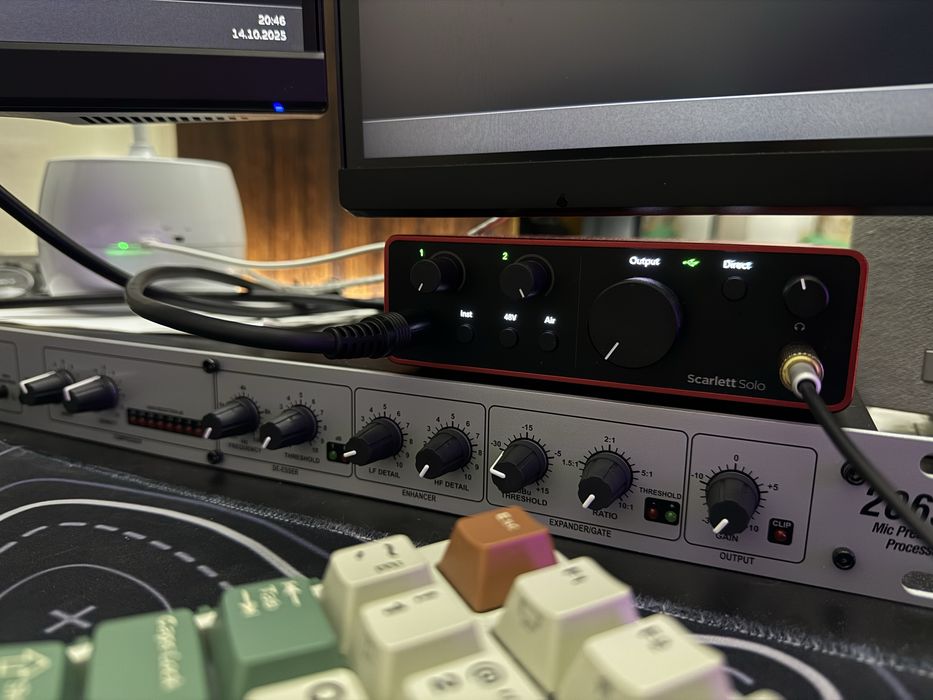 Звуковая карта Focusrite Scarlett Solo 4th Gen