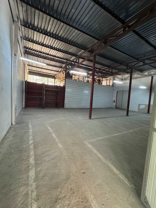 Hala de inchiriat 200 mp