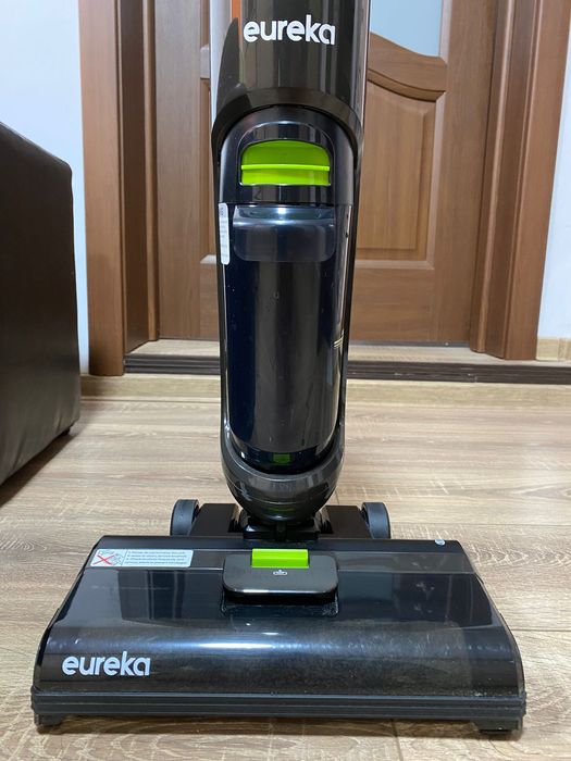 Aspirator fara fir Eureka NEW400 Spălare+Uscare, 120W, 0.6L, Silențios