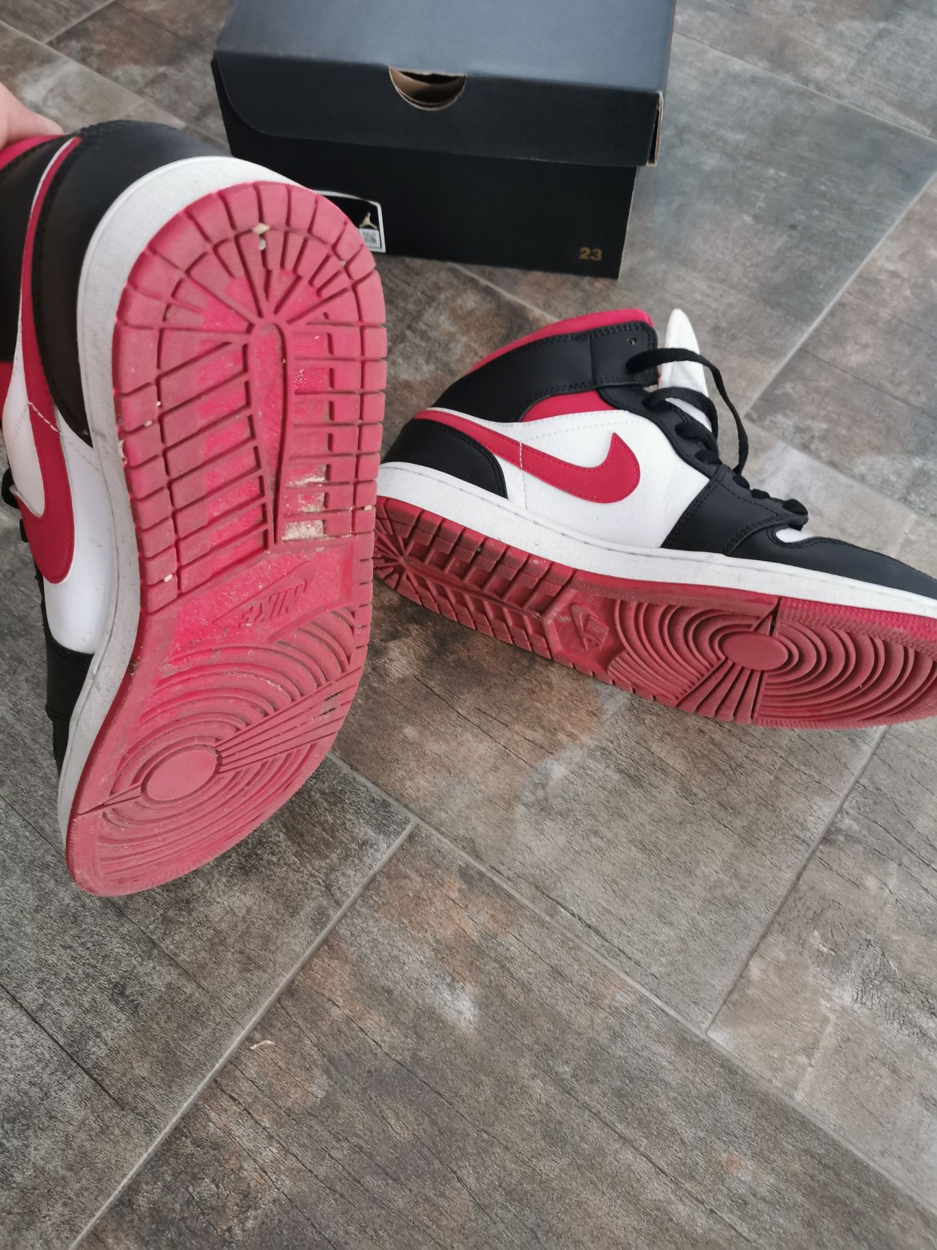 Nike Air Jordan 1 Mid EUR 43 (27.5cm)