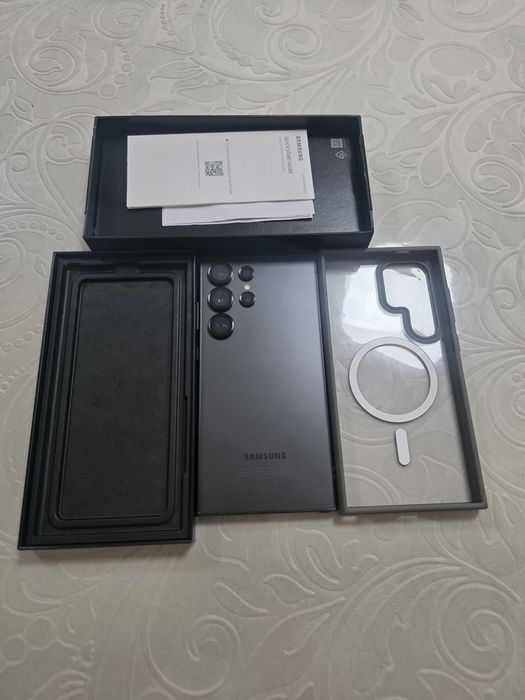 Samsung Galaxy S24 Ultra как новый