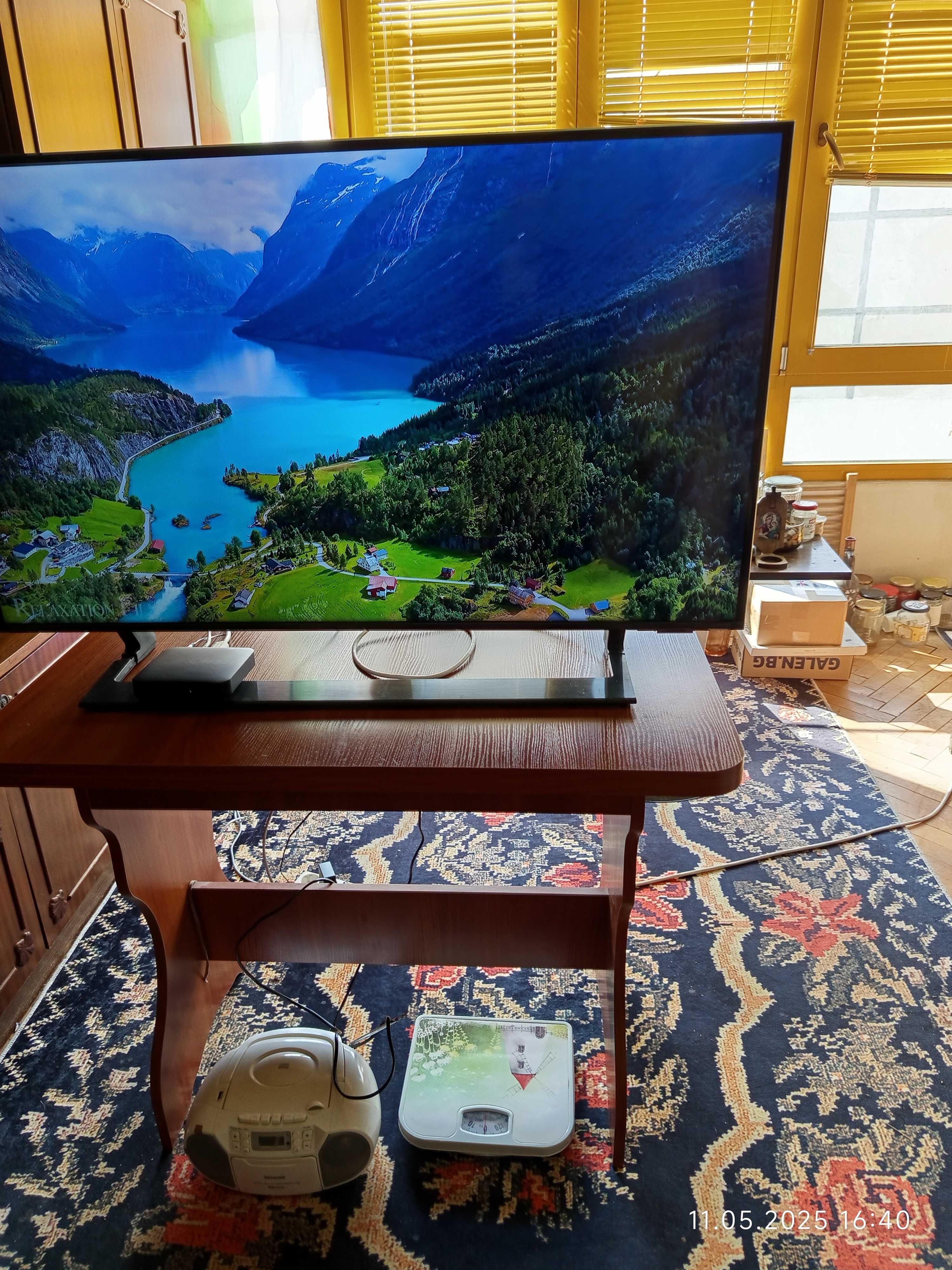 Телевизор 43'' Samsung Crystal UHD DU8572 4K Smart TV - в гаранция