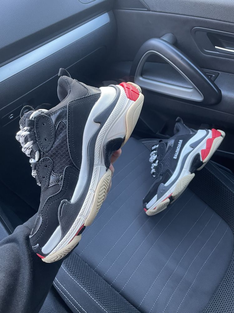 Adidasi Balenciaga Triple S Clasic