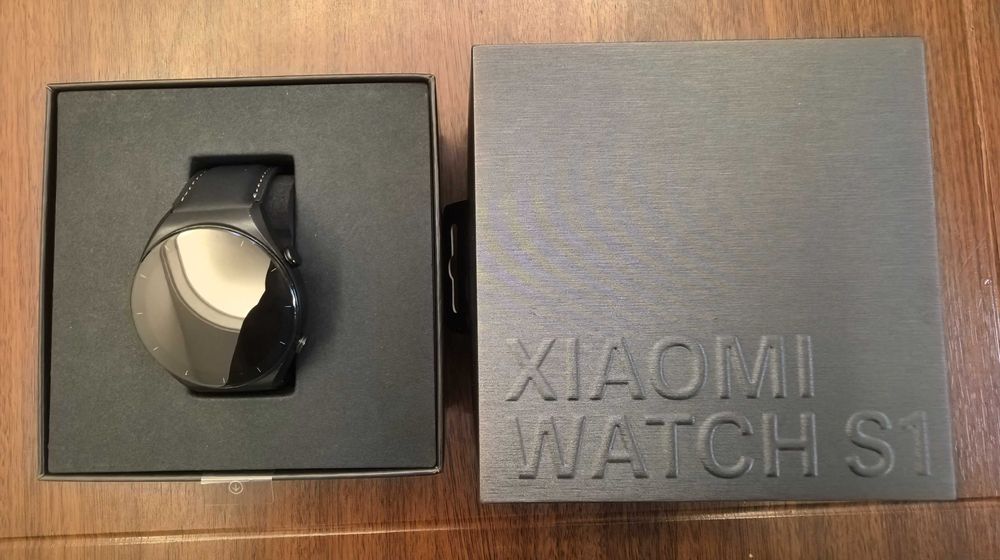 Продавам смарт часовник Huawei SmartWatch S1