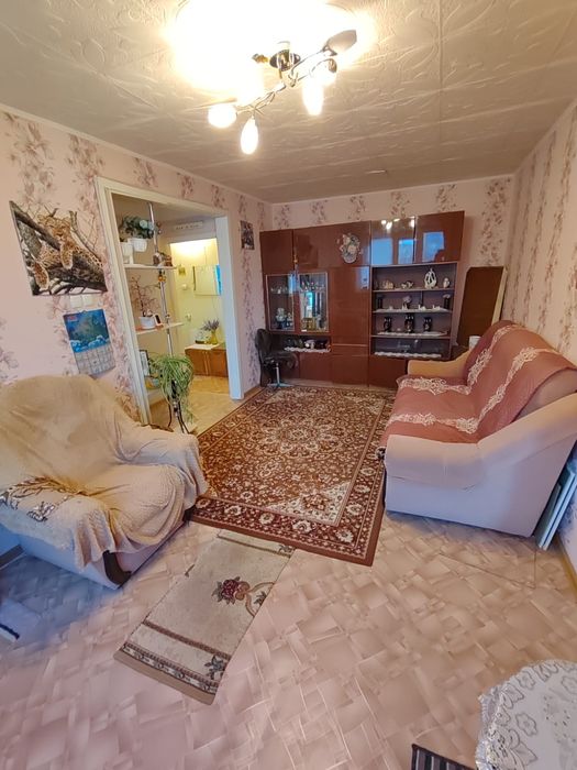 Продам 2 х комн квар. 3 мкр-6 дом- 5  этаж