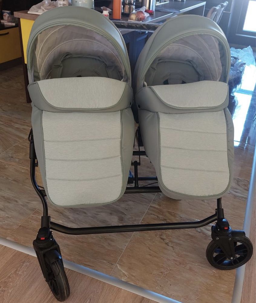 Бебешка количка за близнаци Indigo Duo